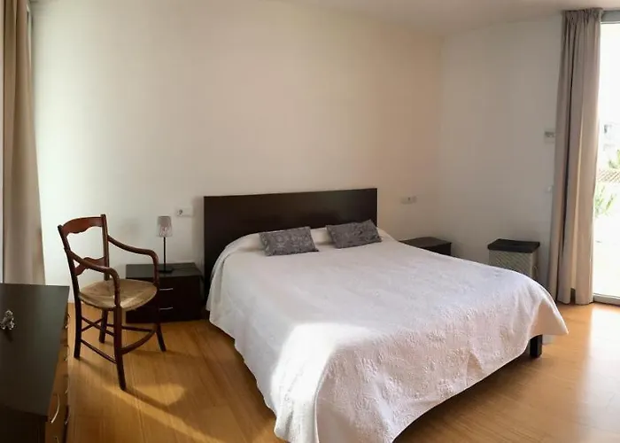 Casa De Pueblo Amplia